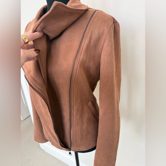 NWT AUTOMET Brown Faux Suede Moto Jacket | Size M | Asymmetrical Zip - Picture 5 of 11